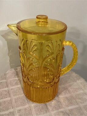 Le Cadeaux Fleur Acrylic Yellow Pitcher